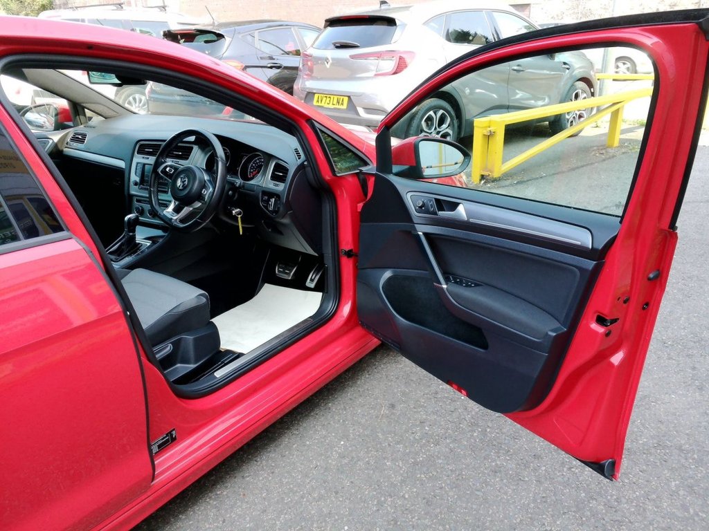 Used Volkswagen Golf 2016 for sale - 76393903: Photo 9