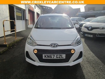 Used Hyundai i10 2018 for sale - 76520757: Photo