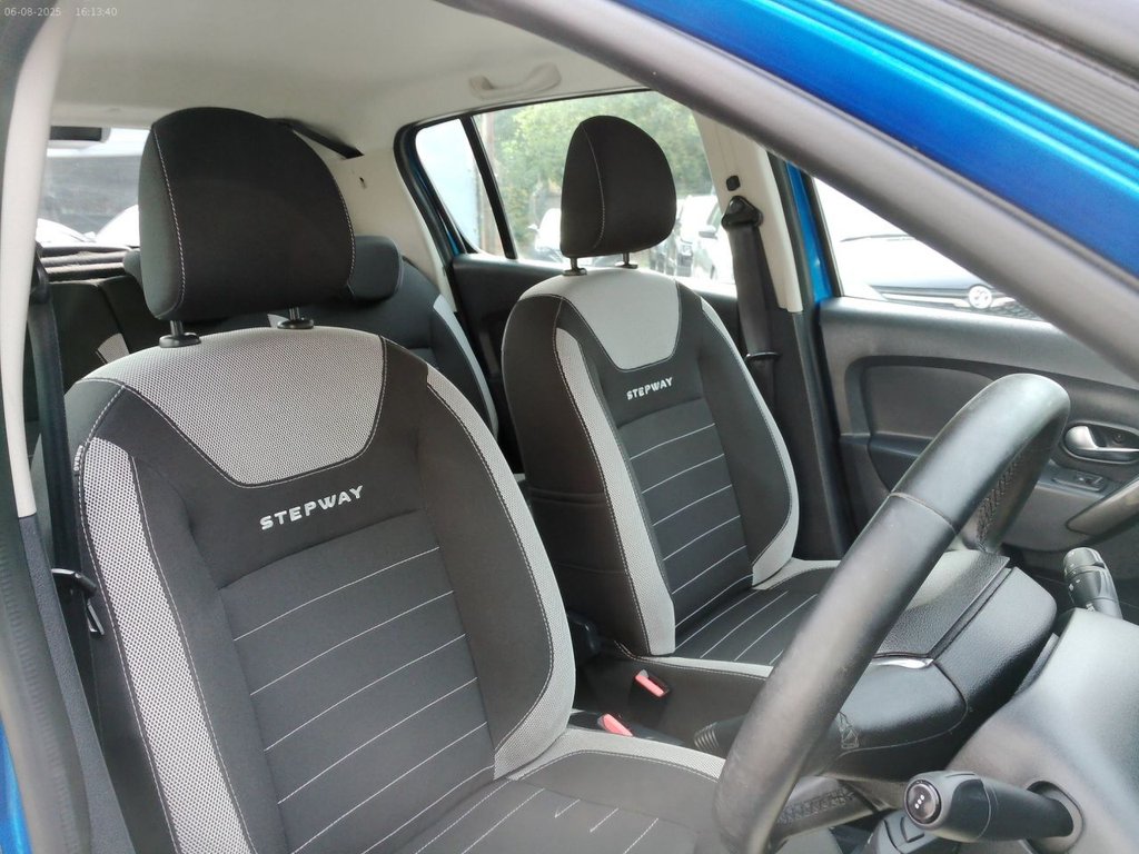 Used Dacia Sandero Stepway 2018 for sale - 76393873: Photo 11