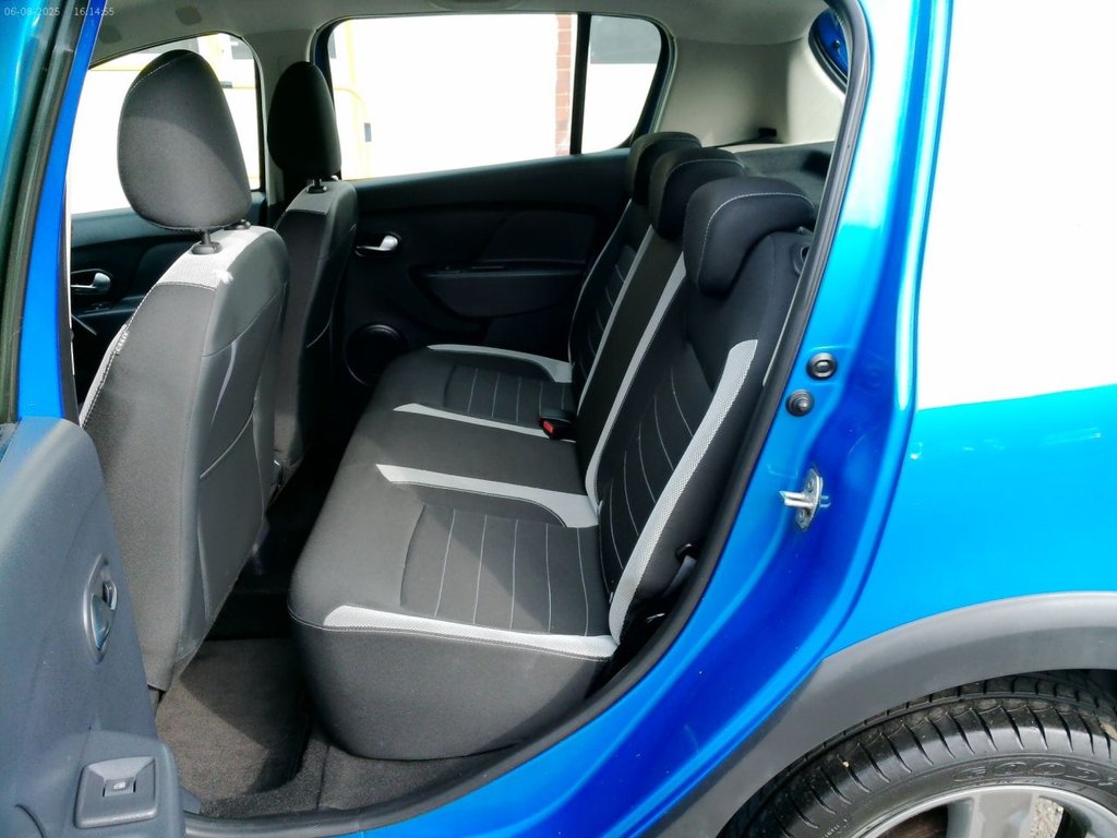 Used Dacia Sandero Stepway 2018 for sale - 76393873: Photo 18