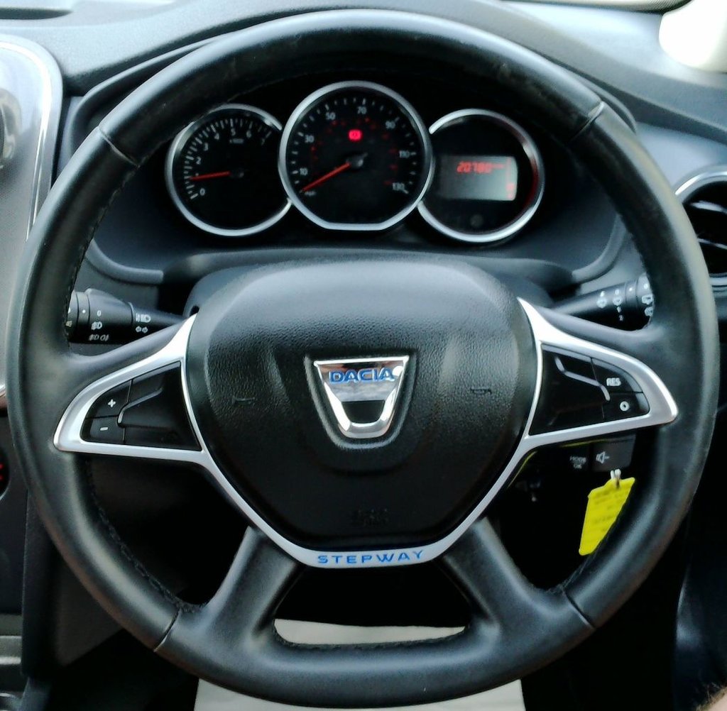 Used Dacia Sandero Stepway 2018 for sale - 76393873: Photo 25