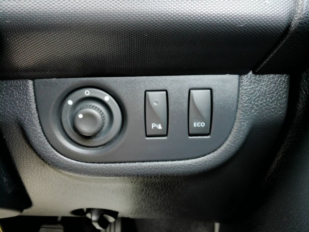 Used Dacia Sandero Stepway 2018 for sale - 76393873: Photo 29