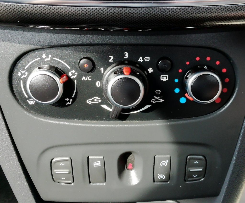 Used Dacia Sandero Stepway 2018 for sale - 76393873: Photo 34