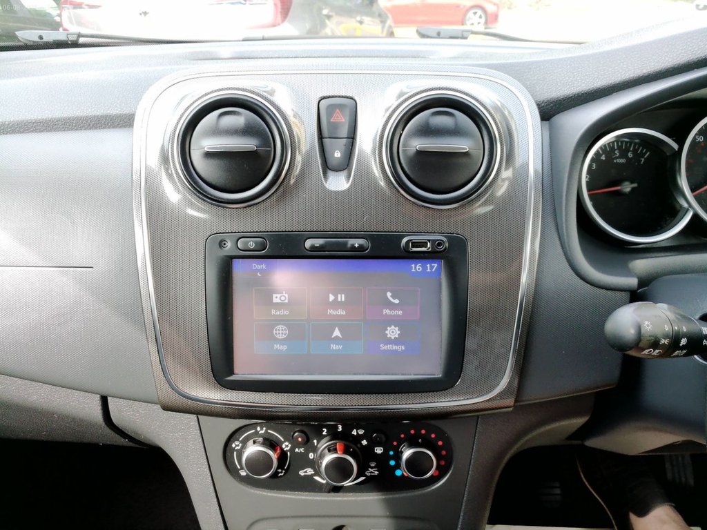 Used Dacia Sandero Stepway 2018 for sale - 76393873: Photo 36