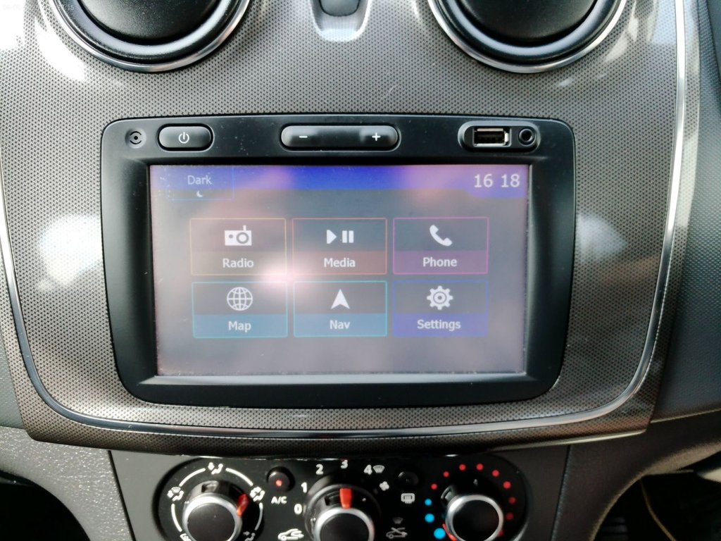 Used Dacia Sandero Stepway 2018 for sale - 76393873: Photo 38