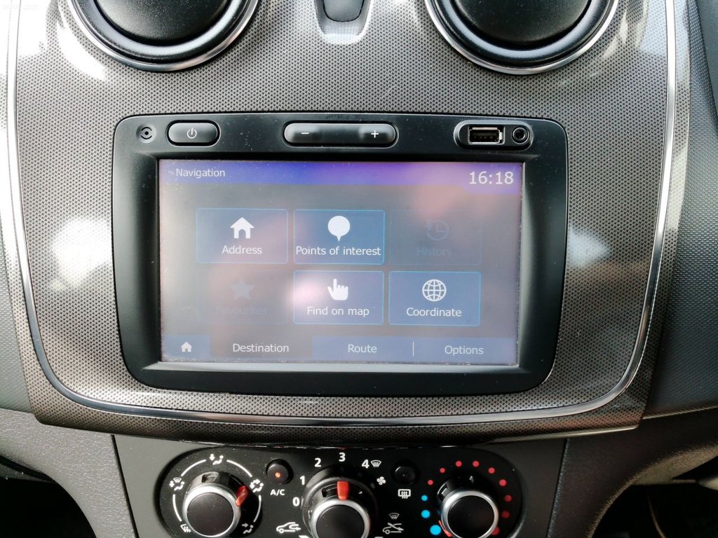 Used Dacia Sandero Stepway 2018 for sale - 76393873: Photo 40