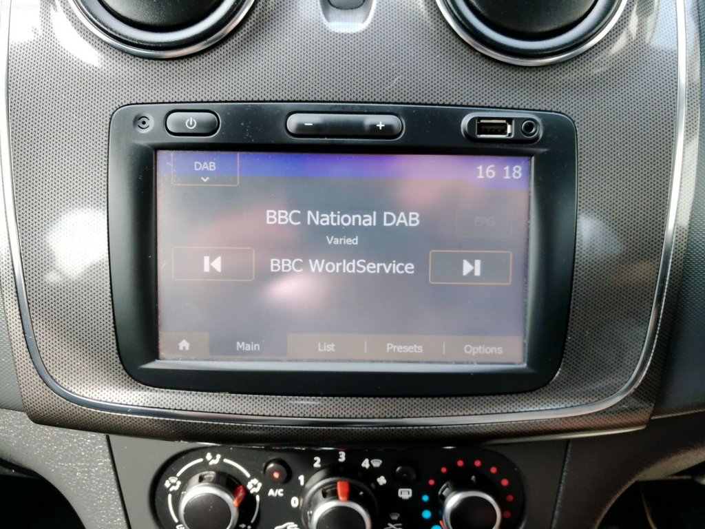 Used Dacia Sandero Stepway 2018 for sale - 76393873: Photo 43