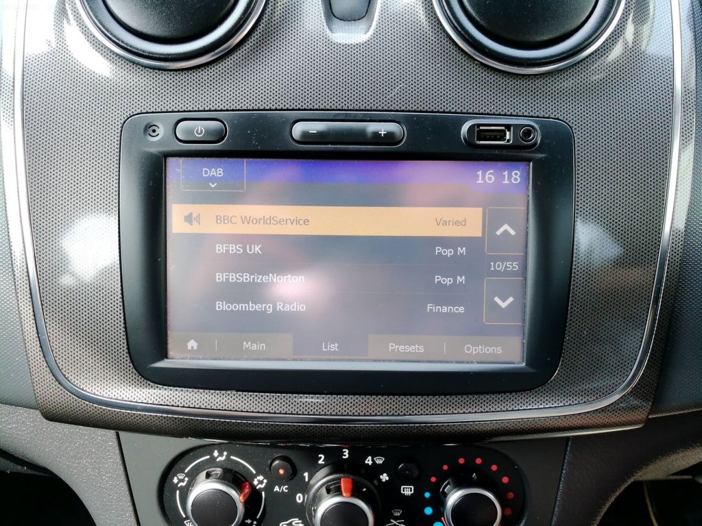 Used Dacia Sandero Stepway 2018 for sale - 76393873: Photo 44