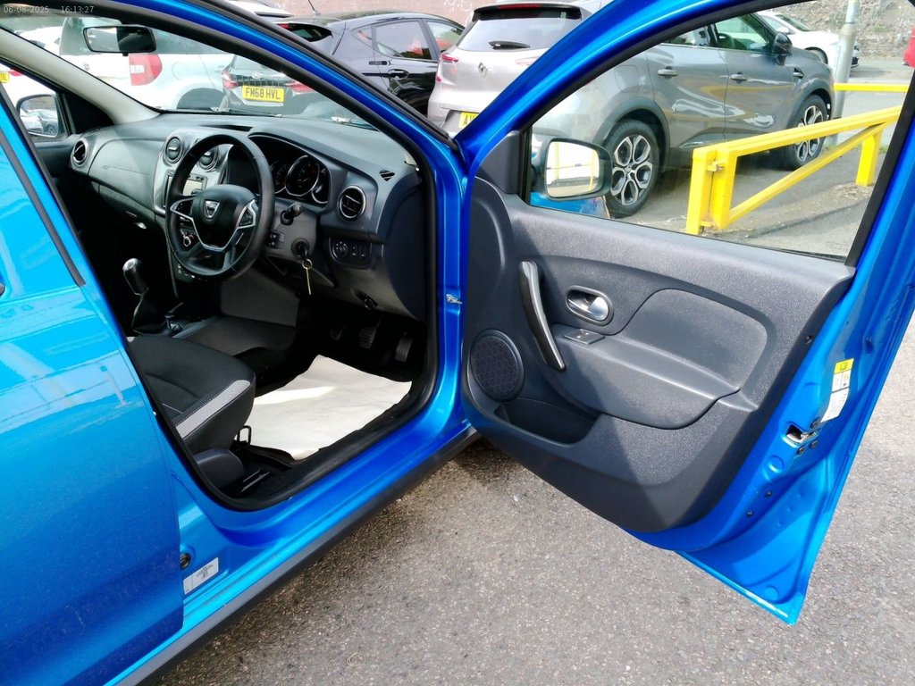 Used Dacia Sandero Stepway 2018 for sale - 76393873: Photo 9