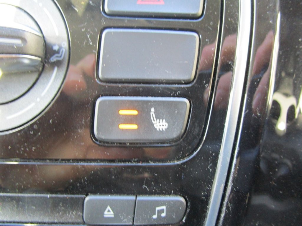 Used Volkswagen up! 2014 for sale - 76393868: Photo 27