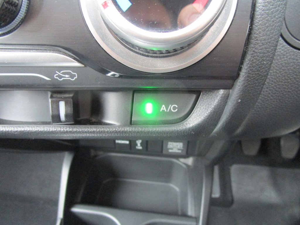 Used Honda Jazz 2020 for sale - 76393893: Photo 33