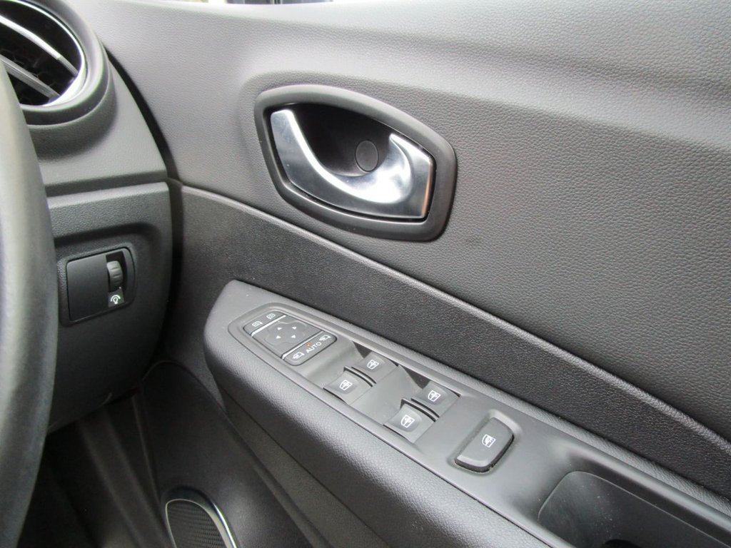 Used Renault Captur 2017 for sale - 76393894: Photo 23