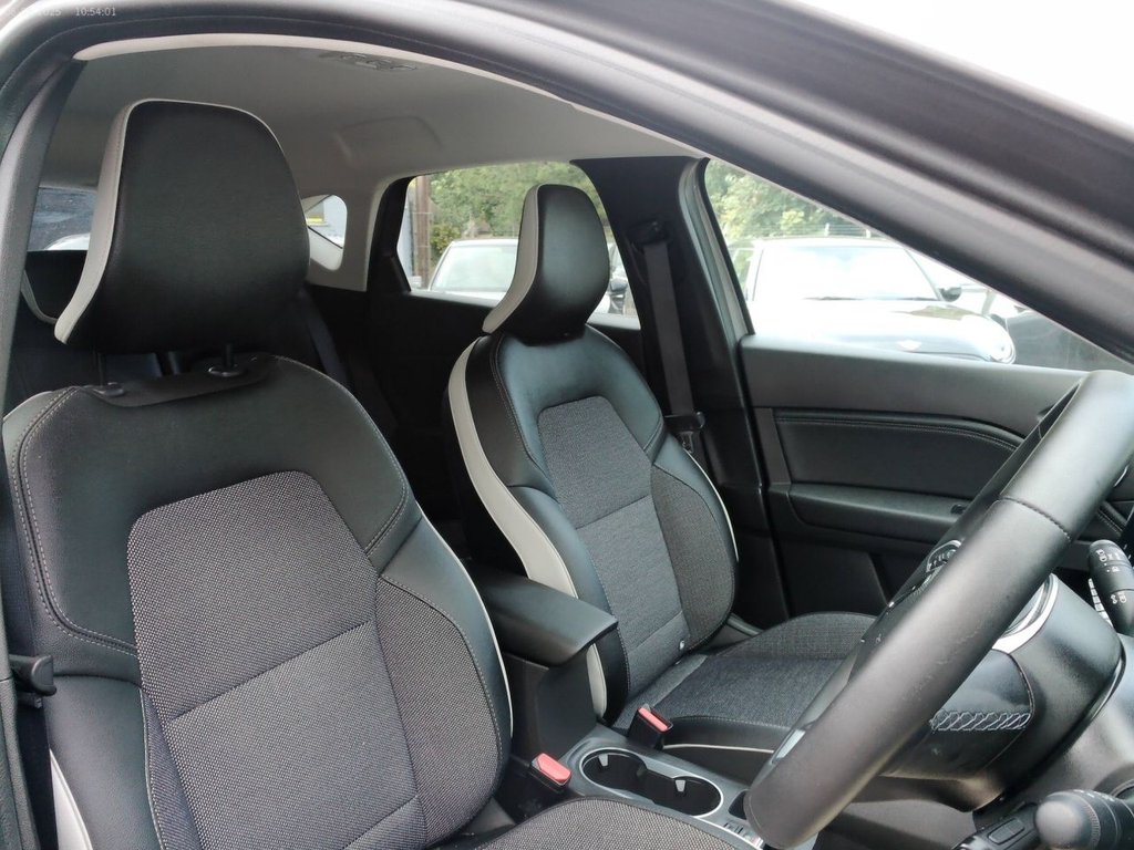 Used Renault Captur 2023 for sale - 76520768: Photo 11