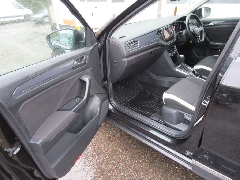 Used Volkswagen T-Roc 2020 for sale - 76430396: Photo 18