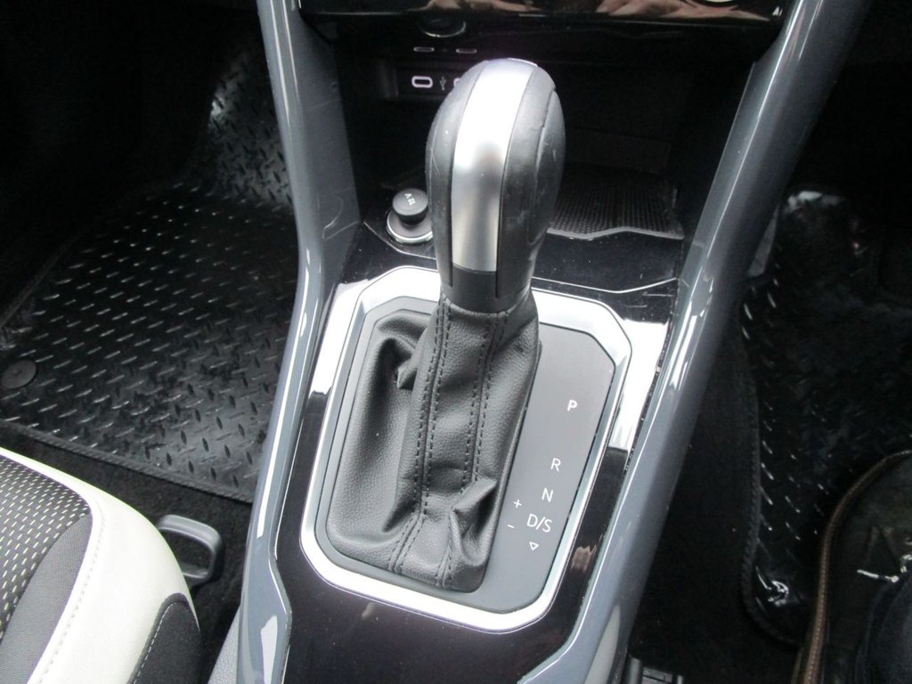 Used Volkswagen T-Roc 2020 for sale - 76430396: Photo 24