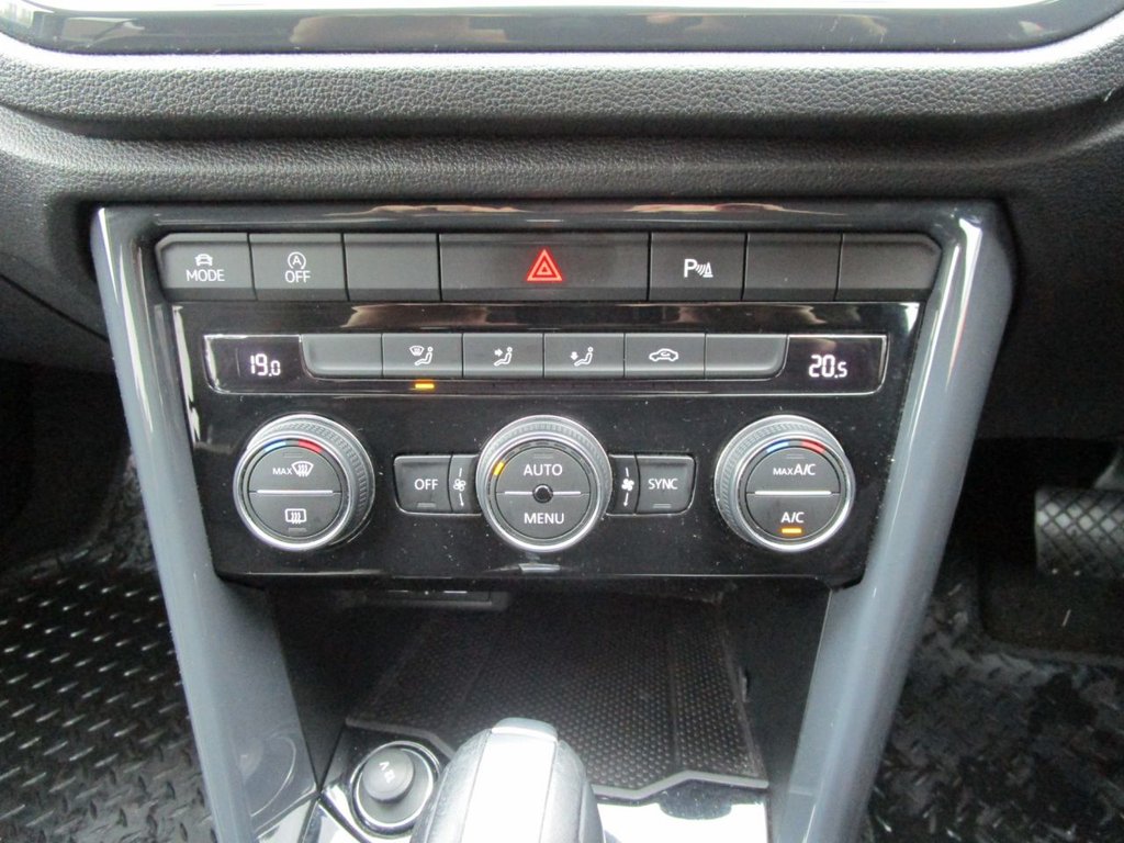 Used Volkswagen T-Roc 2020 for sale - 76430396: Photo 26