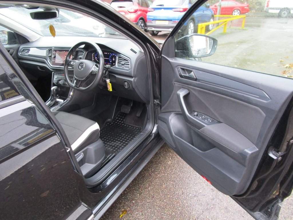 Used Volkswagen T-Roc 2020 for sale - 76430396: Photo 9