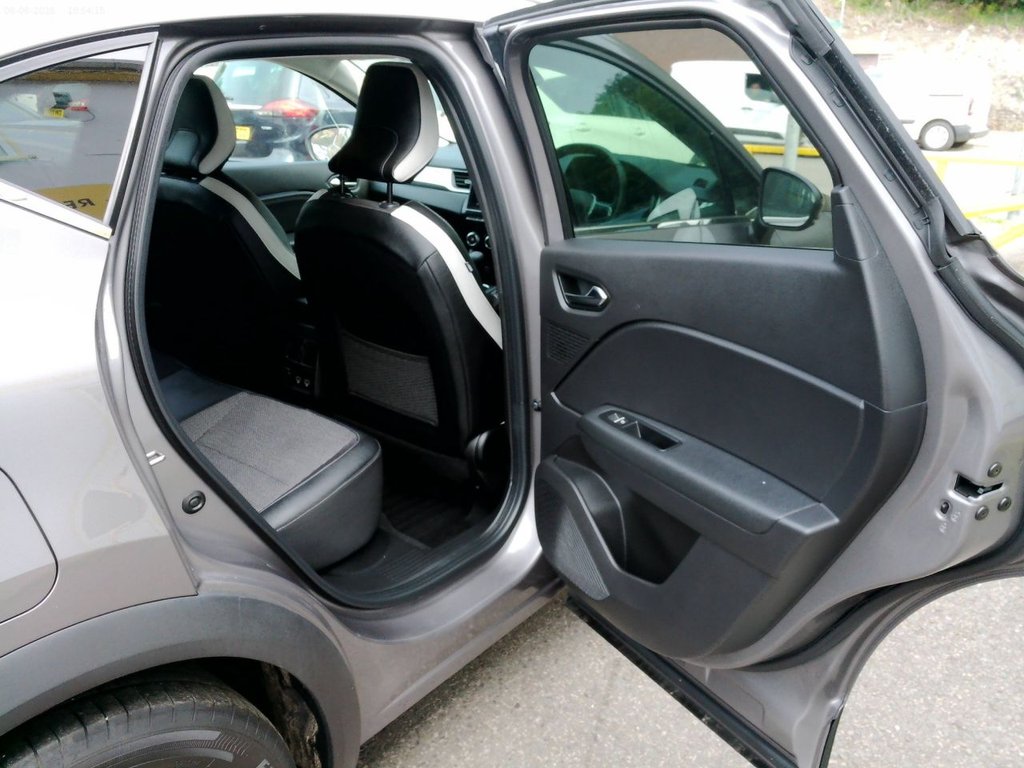 Used Renault Captur 2023 for sale - 76393897: Photo 13