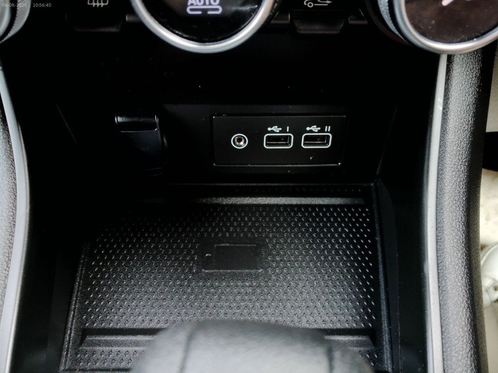 Used Renault Captur 2023 for sale - 76393897: Photo 33