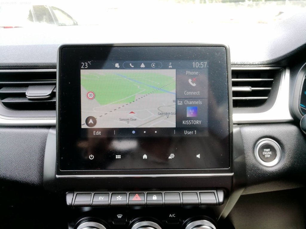 Used Renault Captur 2023 for sale - 76393897: Photo 39