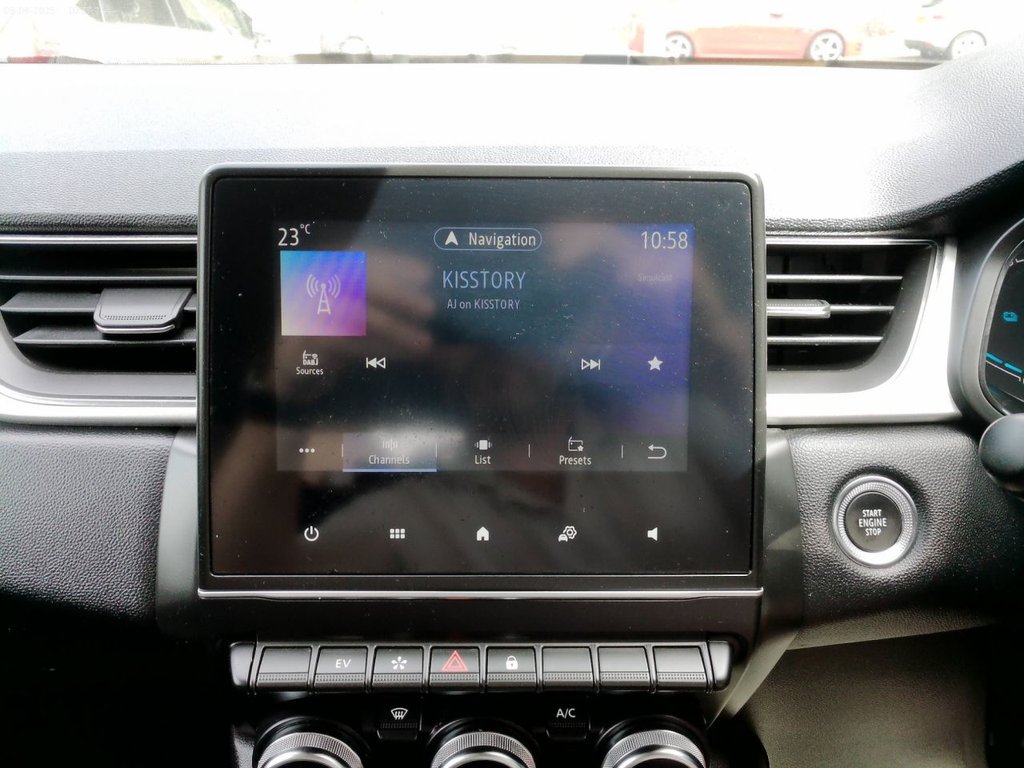 Used Renault Captur 2023 for sale - 76393897: Photo 46