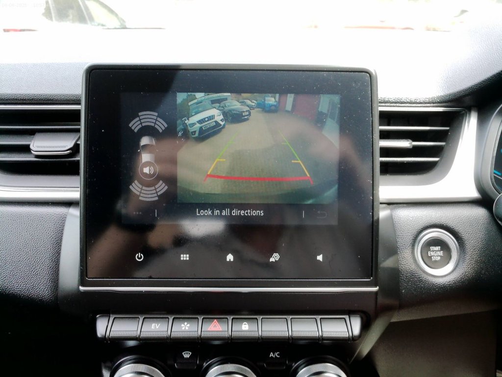 Used Renault Captur 2023 for sale - 76393897: Photo 47