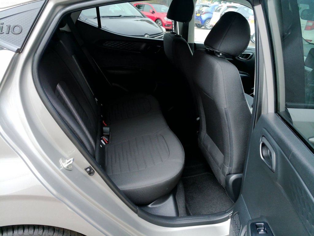 Used Hyundai i10 2022 for sale - 76393900: Photo 15