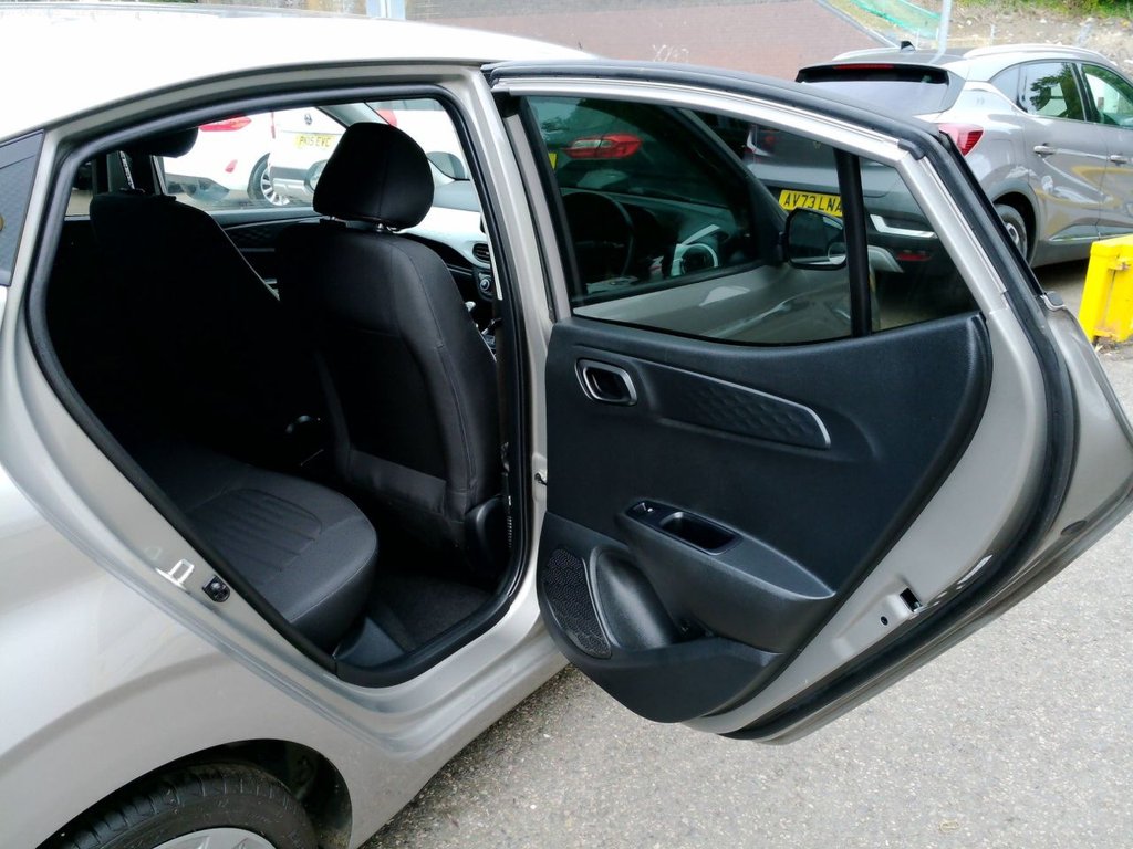 Used Hyundai i10 2022 for sale - 76393900: Photo 16