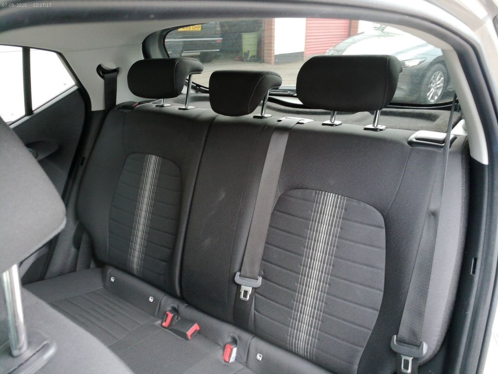 Used Hyundai i10 2022 for sale - 76393900: Photo 20