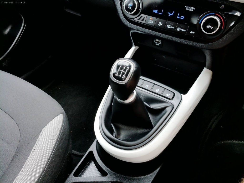 Used Hyundai i10 2022 for sale - 76393900: Photo 32