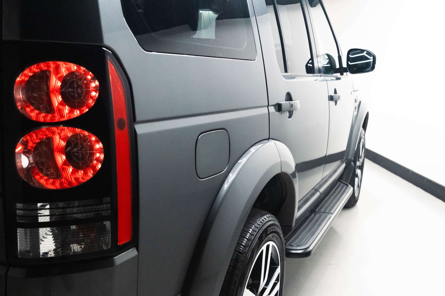 Used Land Rover Discovery 2015 for sale - 77492490: Photo 12