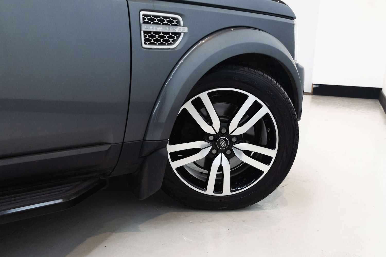 Used Land Rover Discovery 2015 for sale - 77492490: Photo 14