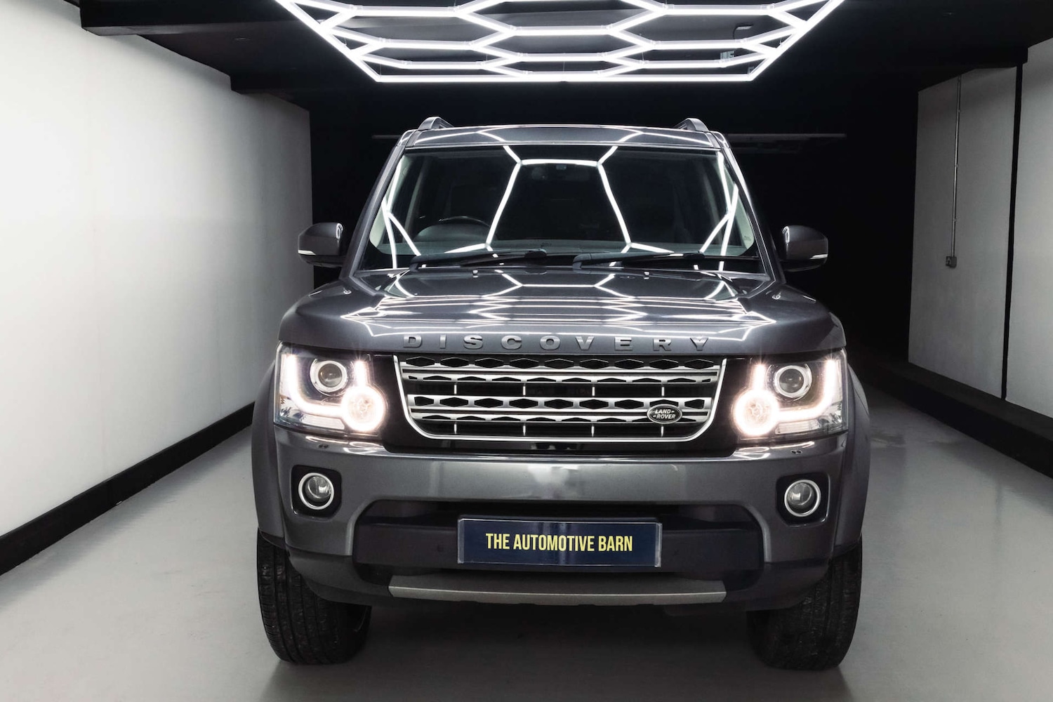 Used Land Rover Discovery 2015 for sale - 77492490: Photo 2