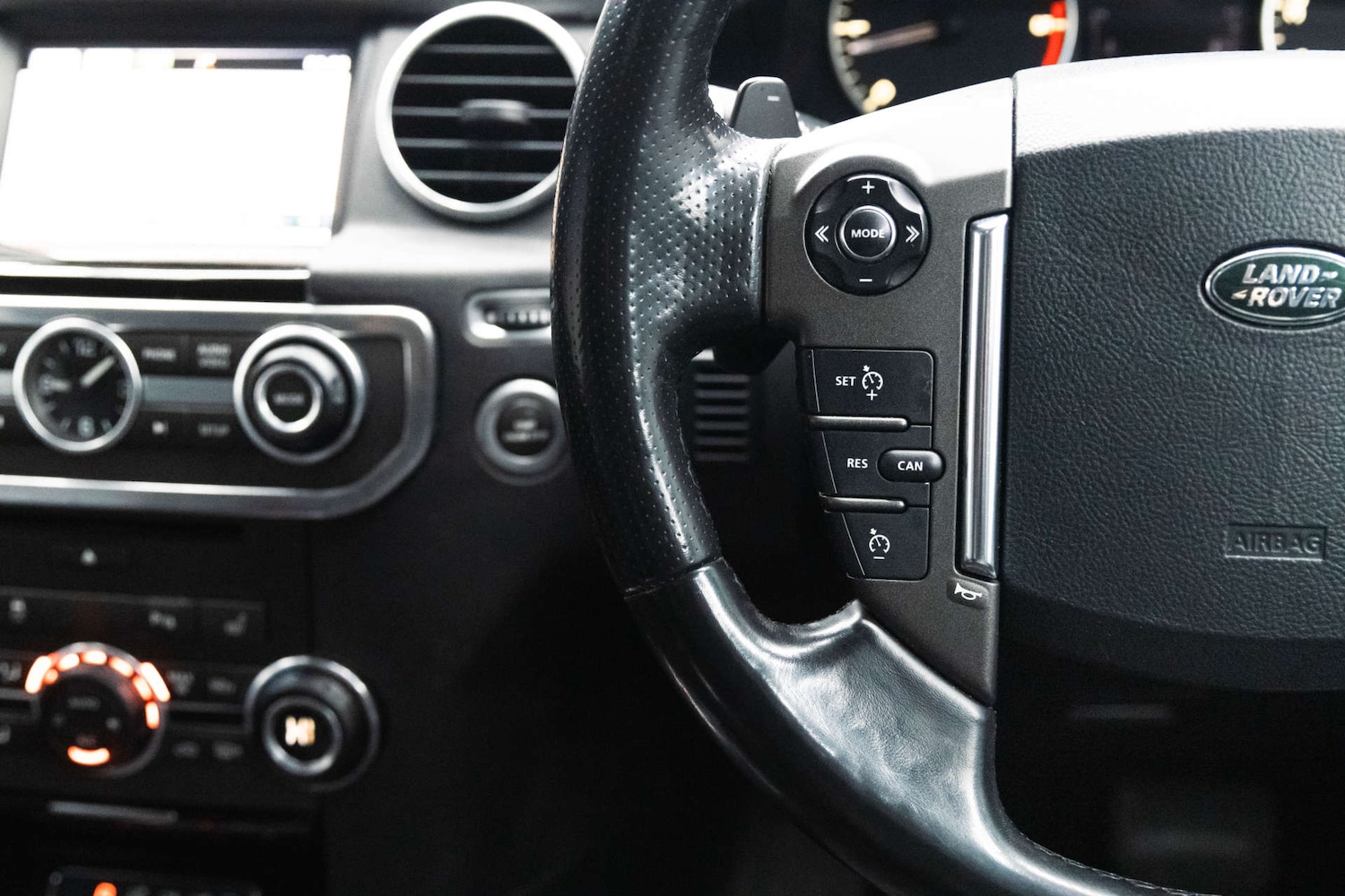 Used Land Rover Discovery 2015 for sale - 77492490: Photo 31