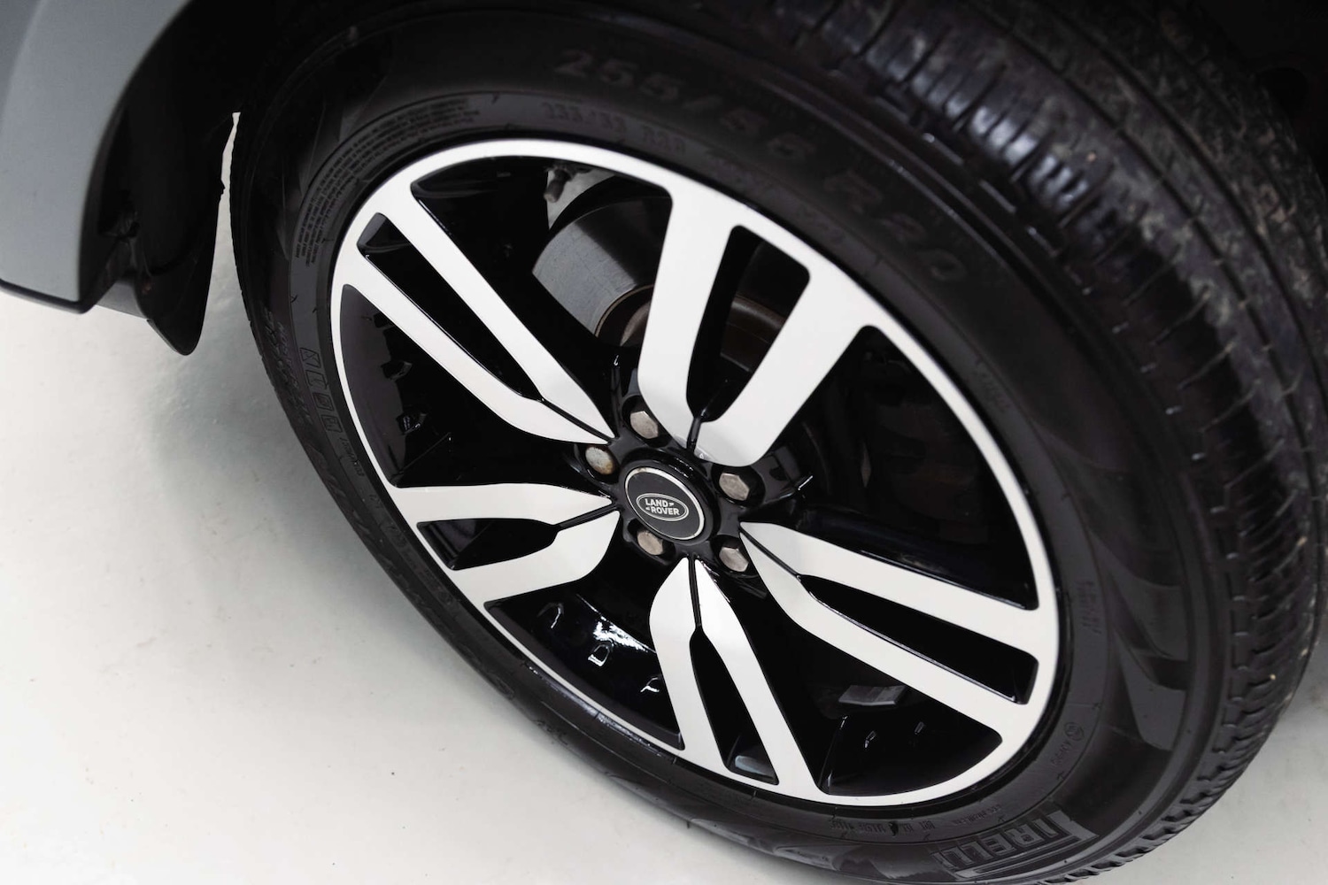 Used Land Rover Discovery 2015 for sale - 77492490: Photo 8