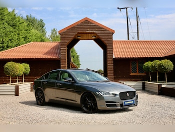 Used Jaguar XE 2015 for sale - 75836604: Photo