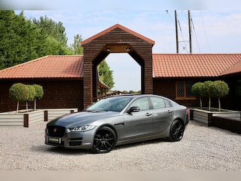 Used Jaguar XE 2015 for sale - 75836604: Photo