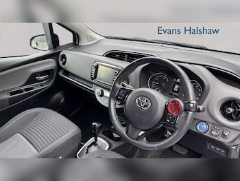 Used Toyota Yaris 2020 for sale - 79351736: Photo