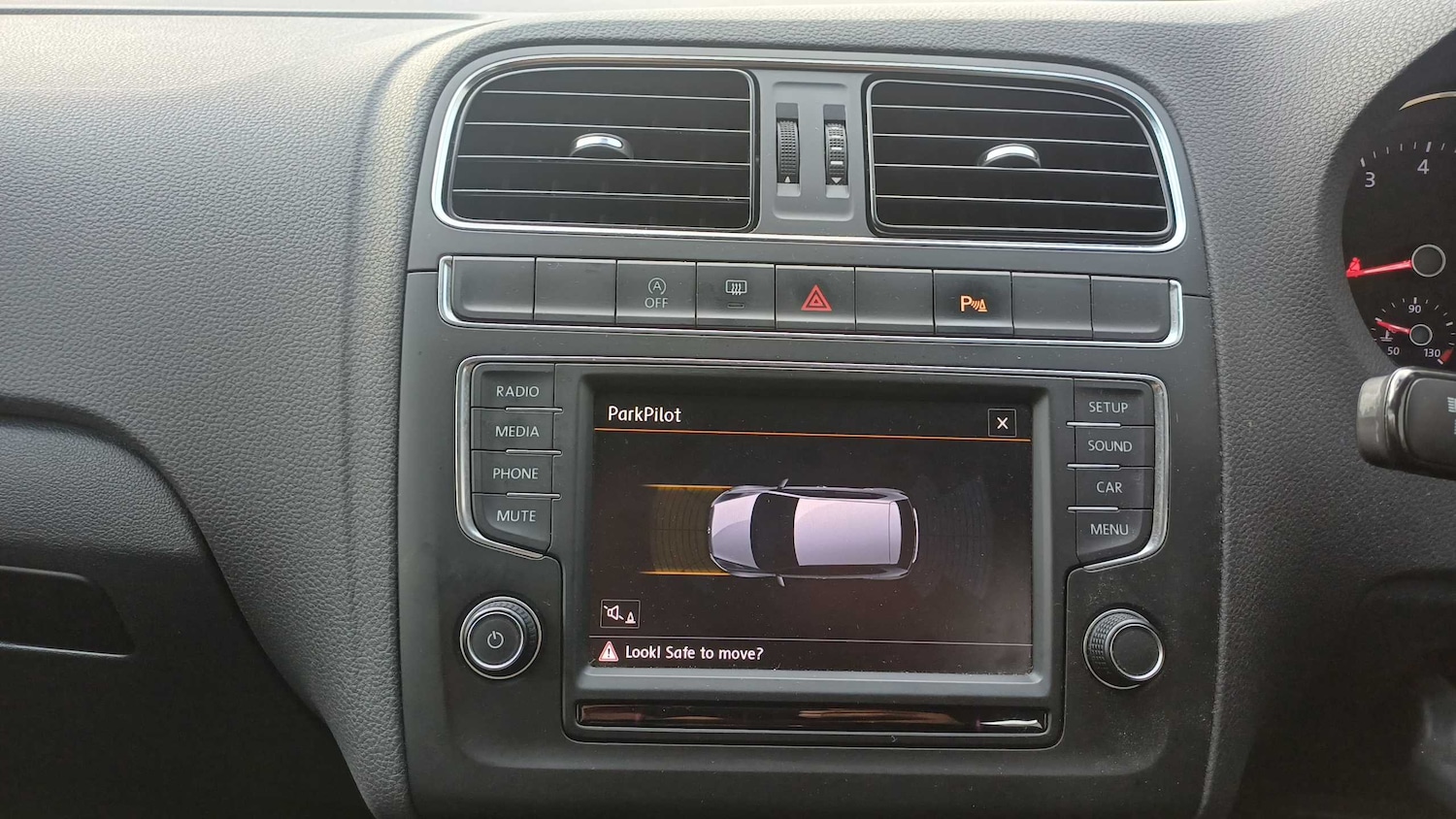 Used Volkswagen Polo 2016 for sale - 76746003: Photo 2