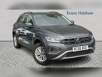 Used Volkswagen T-Roc 2023 for sale - 78970319: Photo