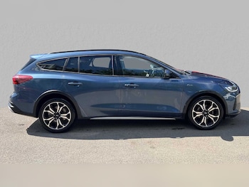 Used Ford Focus 2022 for sale - 75868913: Photo