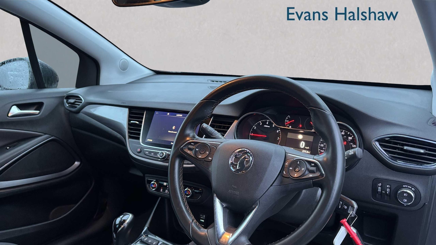 Used Vauxhall Crossland X 2017 for sale - 77257339: Photo 3