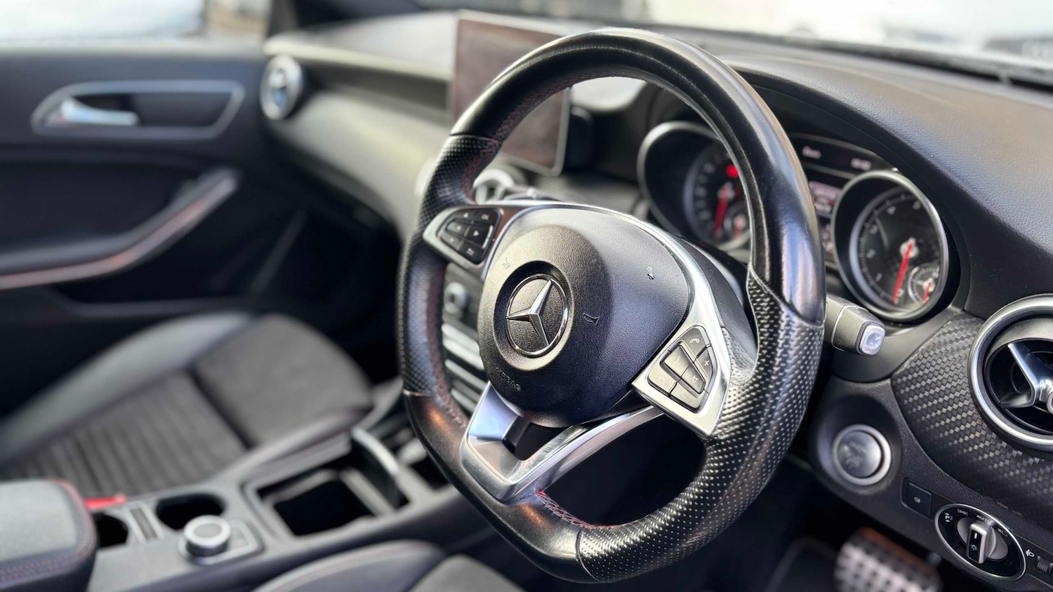 Used Mercedes-Benz A-Class 2017 for sale - 76553126: Photo 3