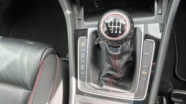 Used Volkswagen Golf 2018 for sale - 76272130: Photo 19