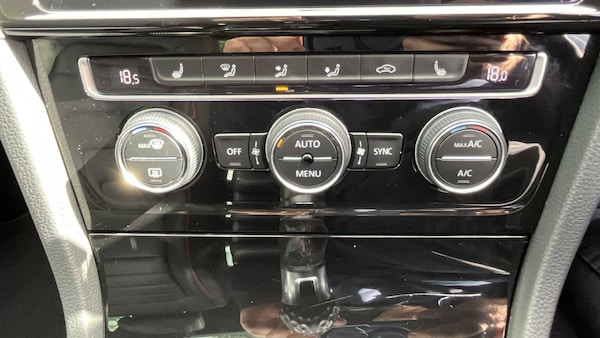 Used Volkswagen Golf 2018 for sale - 76272130: Photo 22
