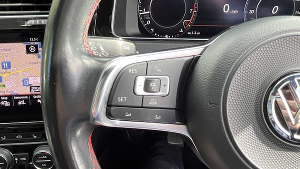 Used Volkswagen Golf 2018 for sale - 76272130: Photo 24
