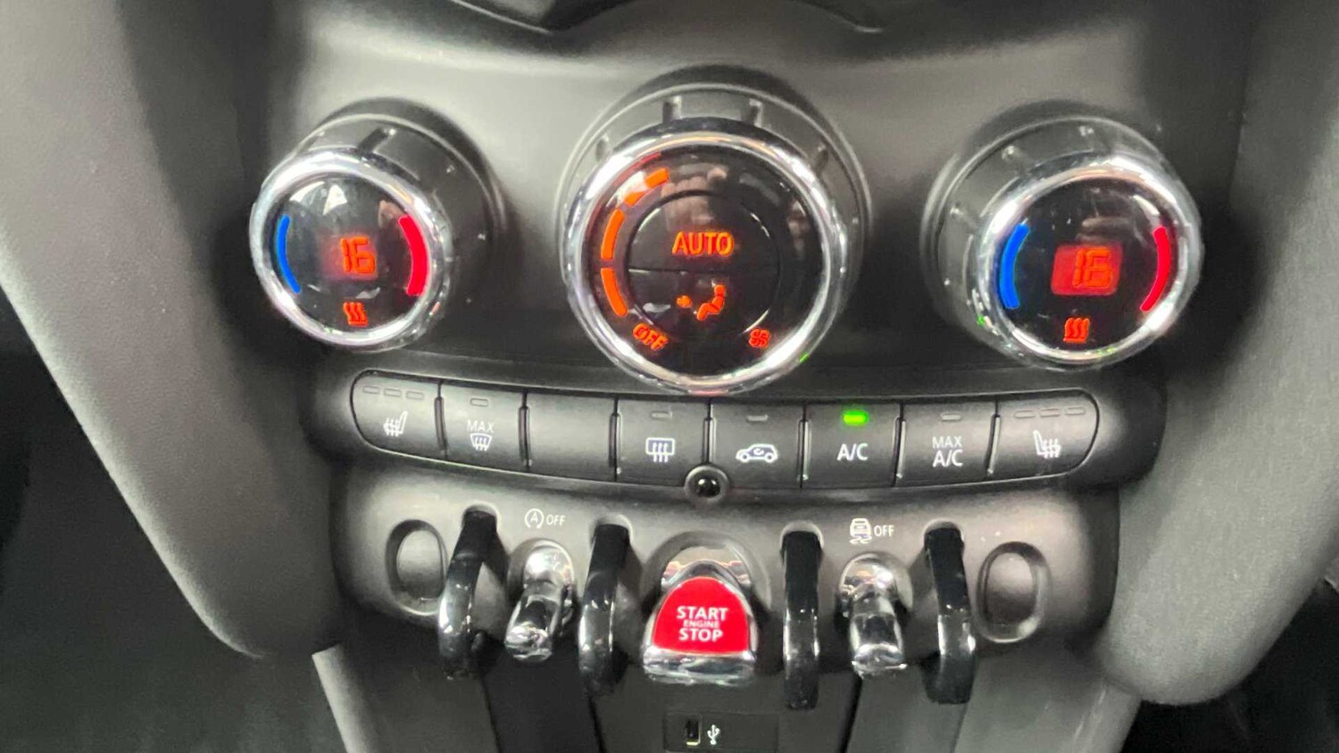 Used MINI Hatch 2019 for sale - 77401680: Photo 22