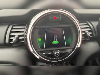 Used MINI Hatch 2019 for sale - 77401680: Photo