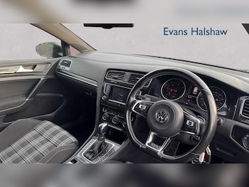 Used Volkswagen Golf 2015 for sale - 76967749: Photo