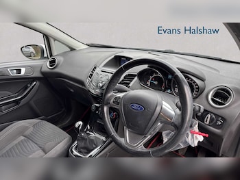 Used Ford Fiesta 2017 for sale - 77698781: Photo